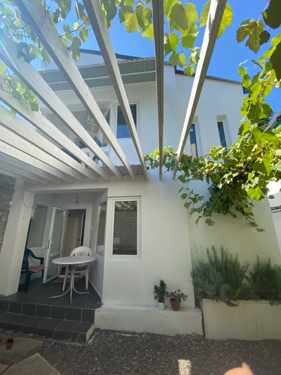 Коттедж Домик в центре, рядом с набережной — Сочи