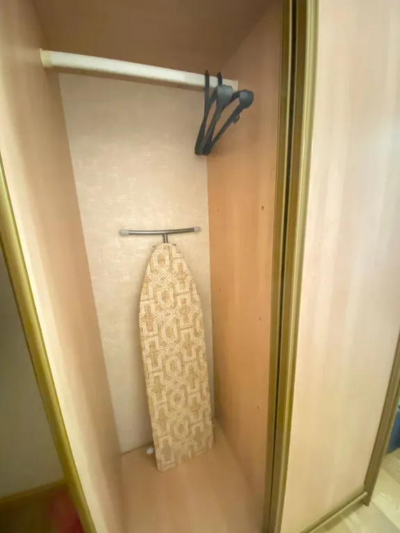 Уютнaя cветлaя квартира в центре рядом с парком Победы