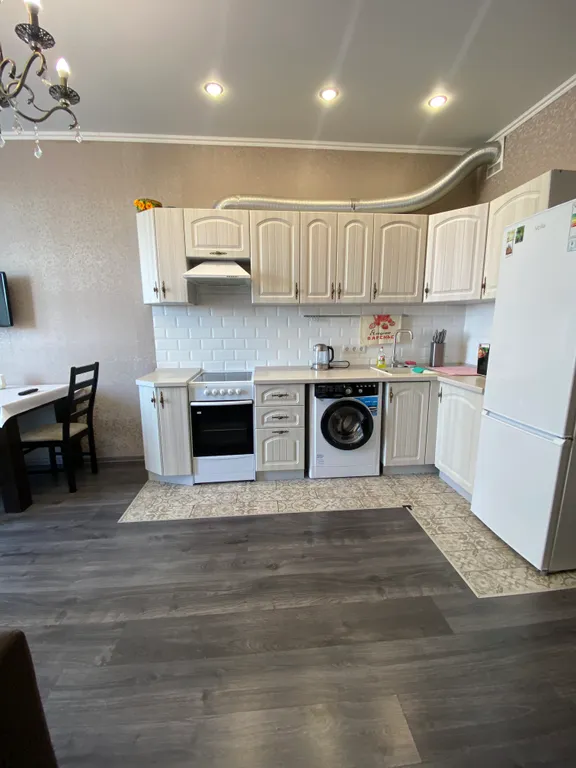 Тёплая уютная 2-х комнатная квартира с евроремонтом