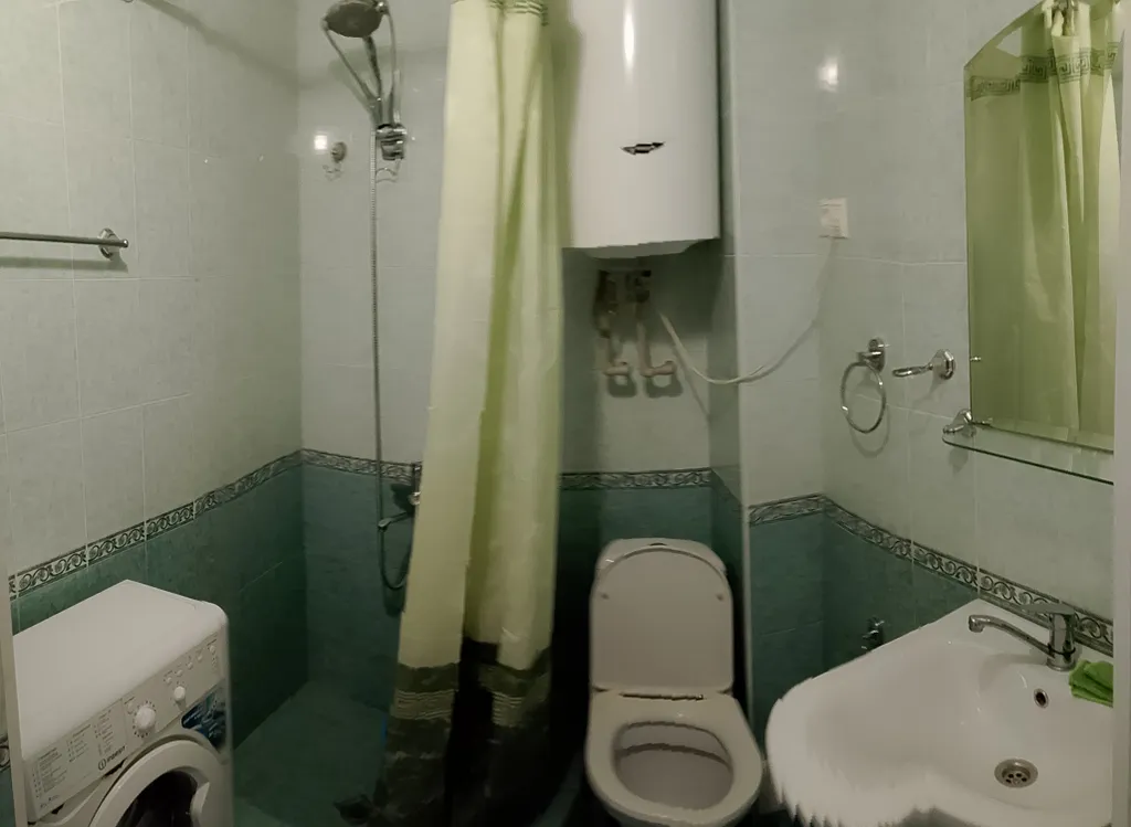 Квартира в центре курорта с дизайнерским ремонтом и открытым балконом