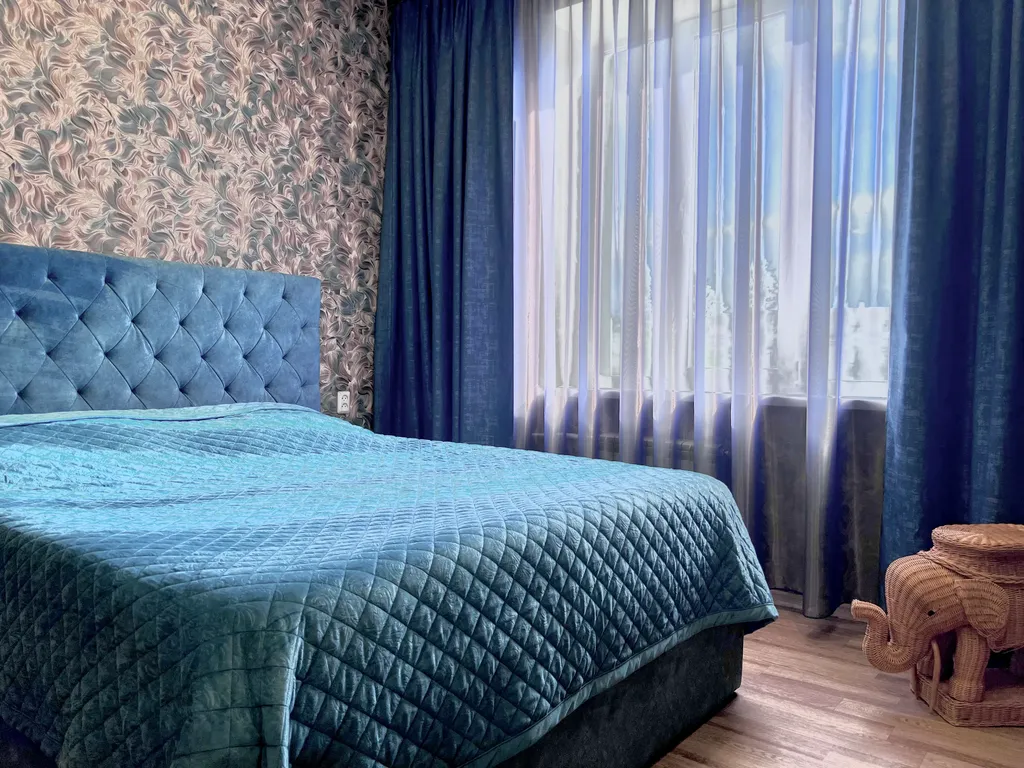 2-комнатная квартира класса люкс в центре города! Район Площади