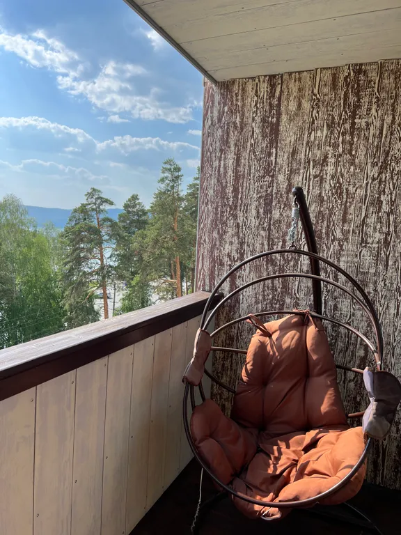 Золотой пляж с видом на Тургояк