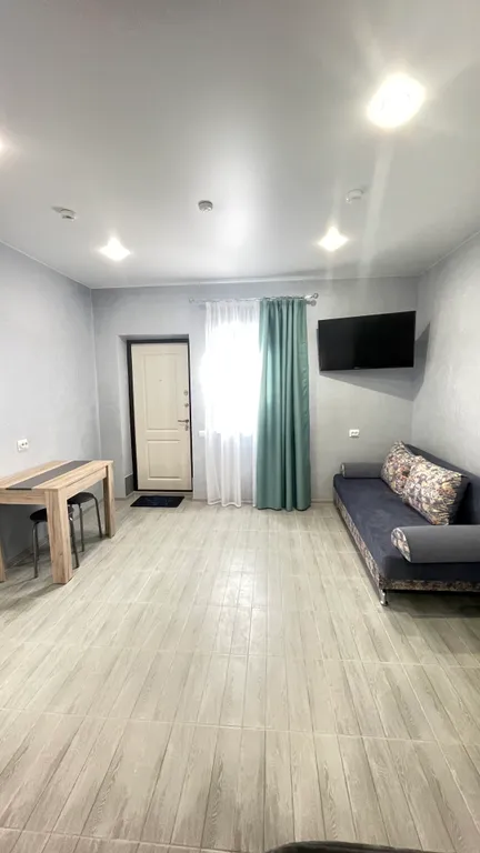 Уютный, просторный номер с общей кухней