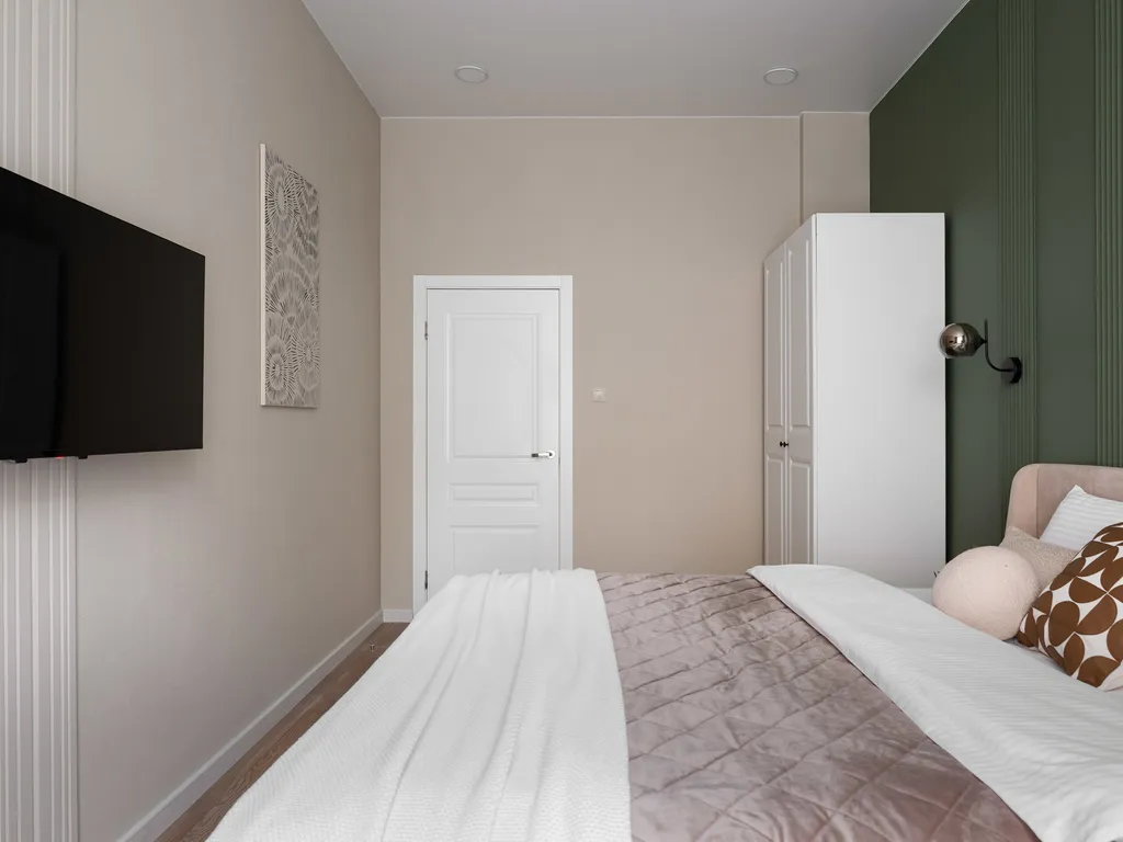 Просторная квартира у Патриарших с проектором