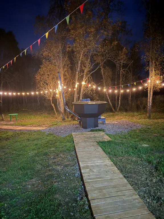 Просторный дом с видом на настоящий лес