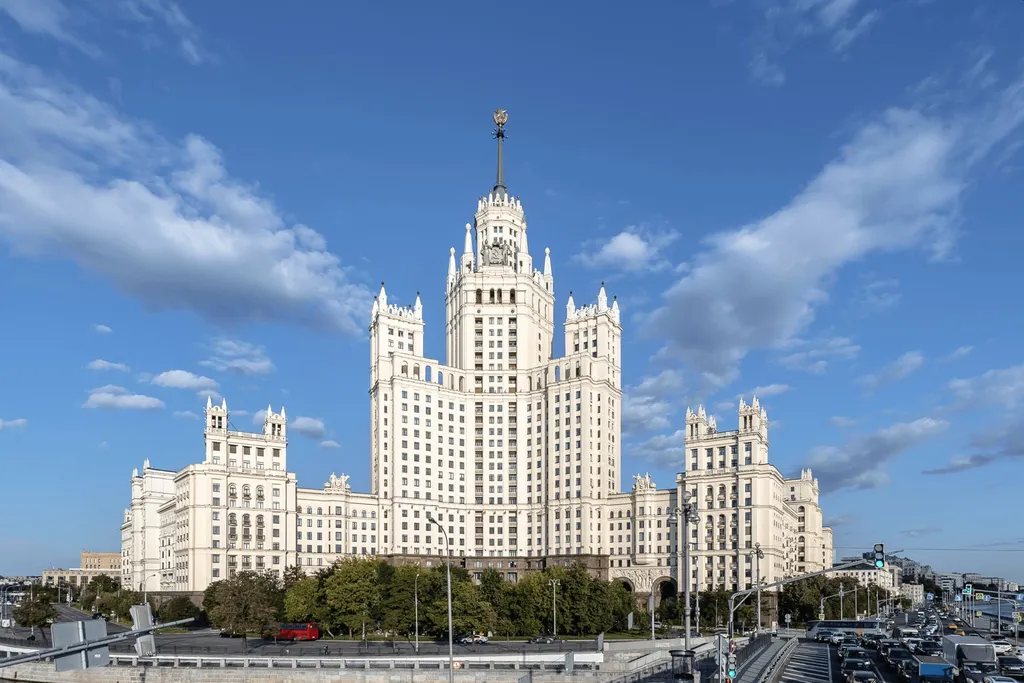 Квартира Квартира в легендарной высотке — Москва