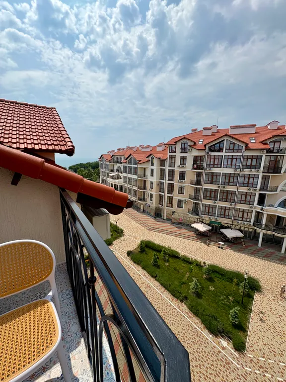 Новая квартира с балконом