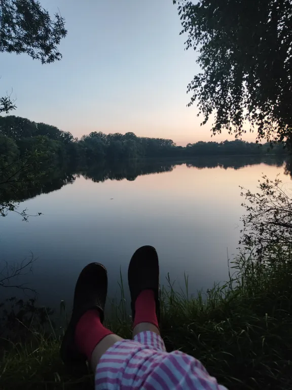 Уютный домик на берегу озера