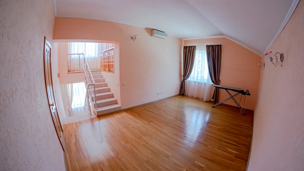 Дом у моря с бассейном