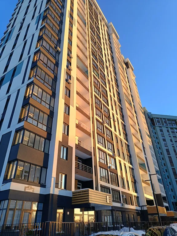 Светлая квартира рядом с ТЦ «Премьер» от Kravc Group