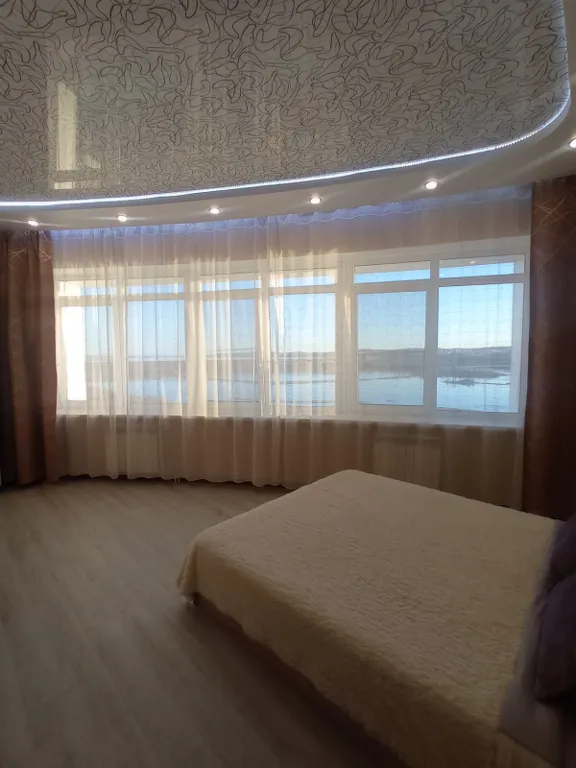 Просторная квартира с видом на Ангару — аренда посуточно в Иркутск