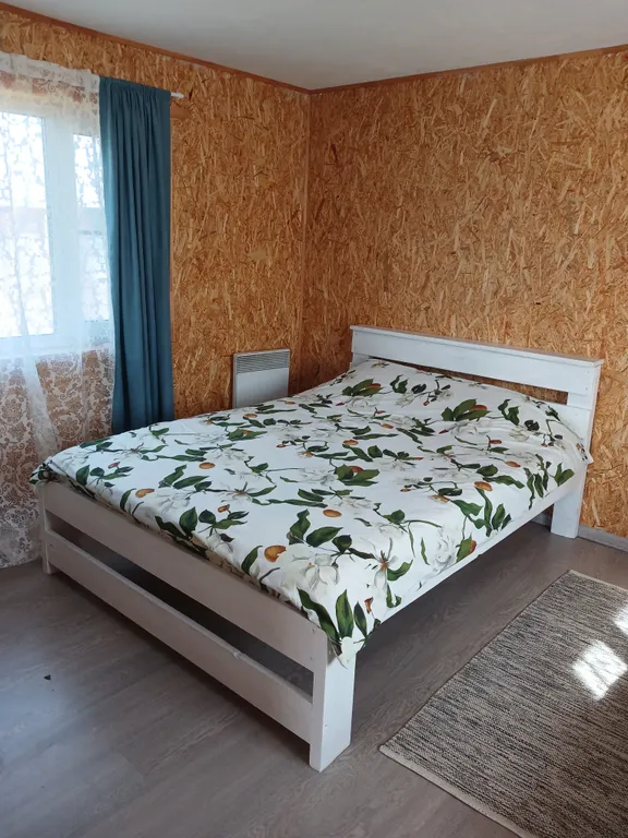 Уютный домик на берегу озера