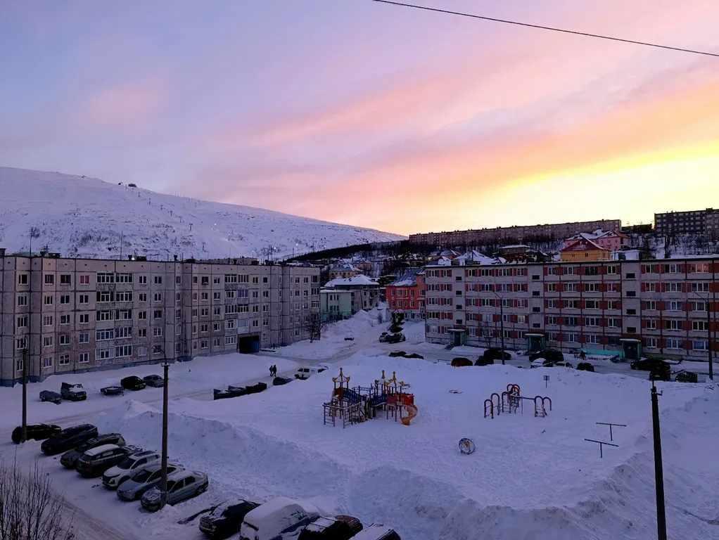 Квартира Теплая уютная квартира с видом на гору — Кировск