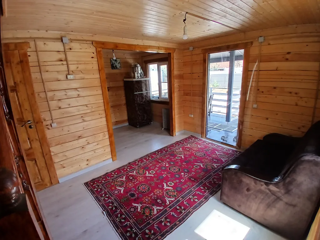 Домик на берегу моря