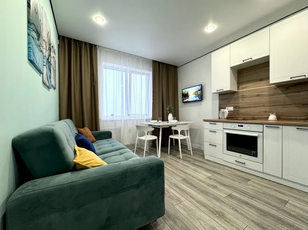 Квартира на Юркина 10