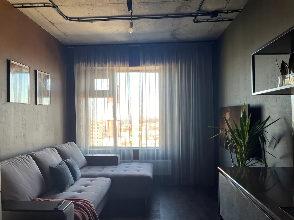 Роскошная квартира с видом на город с высоты птичьего полета