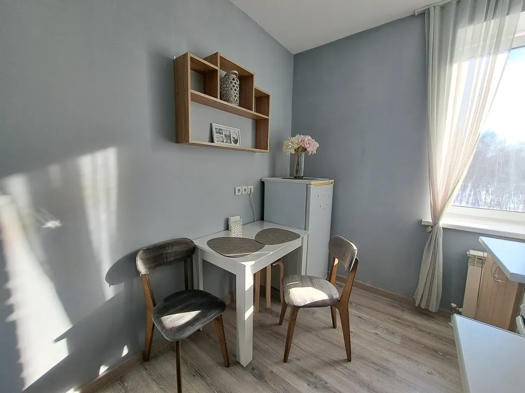 Светлая однушка с кроватью и смарт ТВ