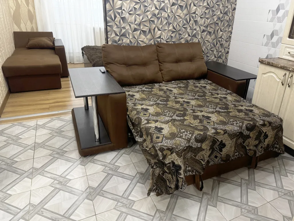 Две спальни в однокомнатной недалеко от  ТЦ "РИО"