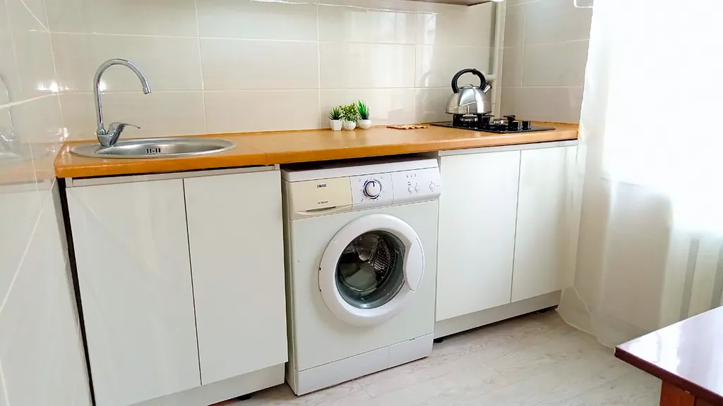 Трехкомнатная квартира 63м в Орбите