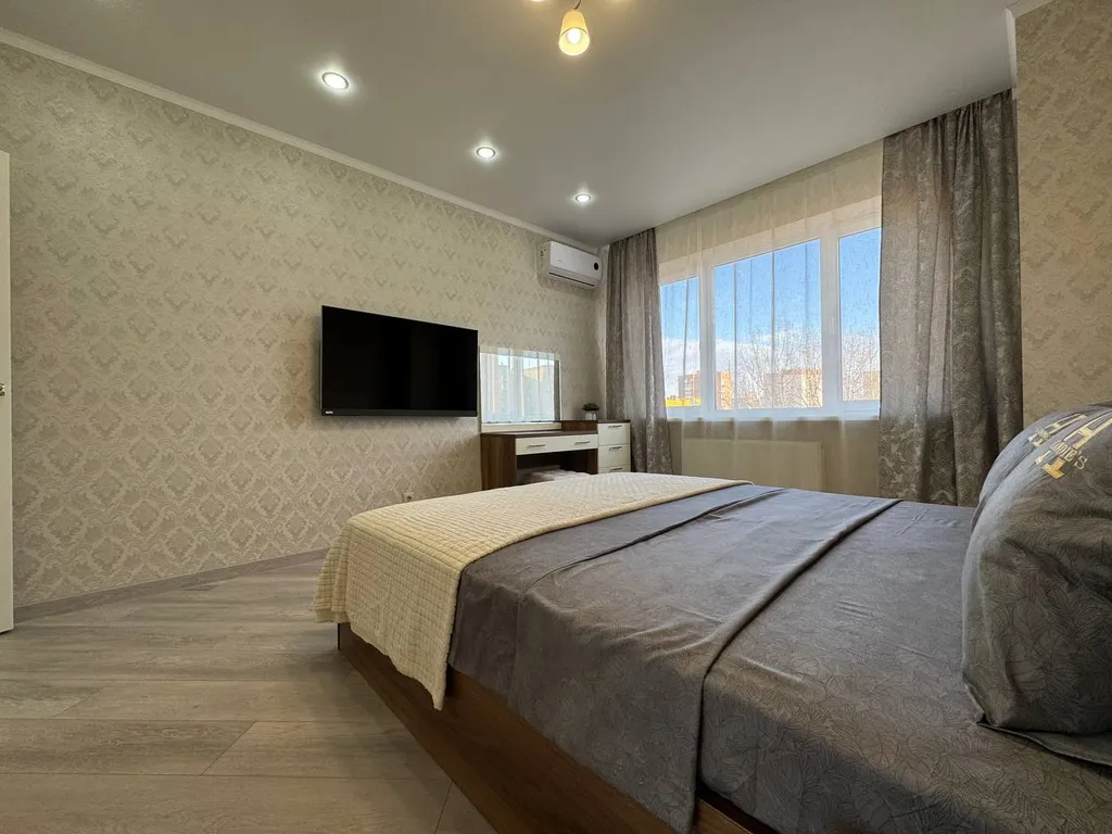 Квартира Шикарная двухкомнатная квартира с лоджией — Ростов-на-Дону