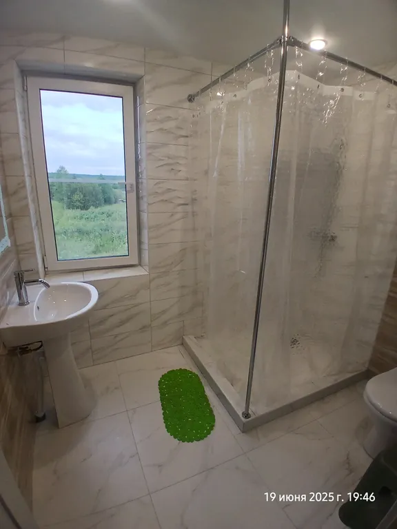 Просторная тёплая, светлая двухместная комната в коттедже 3 этаж