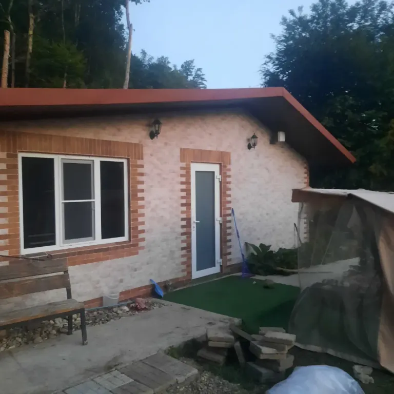 Коттедж Уютный домик в тихом месте на берегу моря — аренда посуточно в Ольгинка