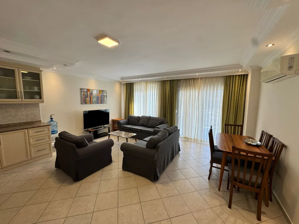 Апартаменты у моря всего в 200 метрах до пляжа с открытым бассейном