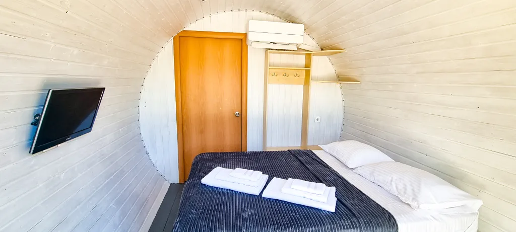 Оригинальный двухкомнатный Ролл-дом