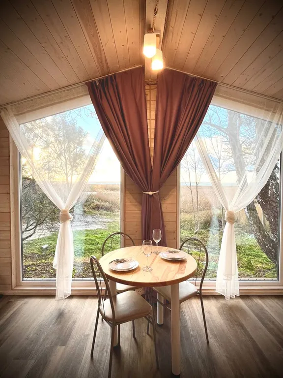 Домик с видом на залив