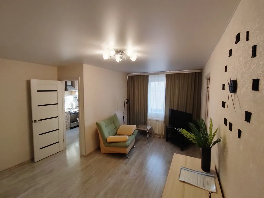 Двухкомнатная квартира в центре напротив Мурманск Молла