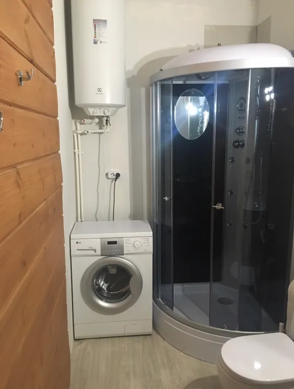 Дом на берегу реки