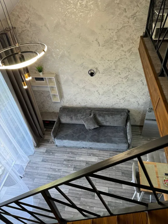 Уютная дизайнерская квартира в загородном доме