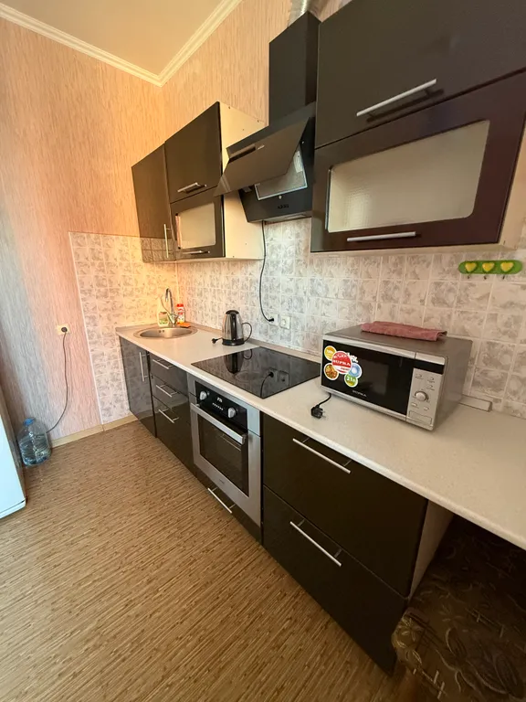 Двухкомнатная квартира возле микрохирургии глаза