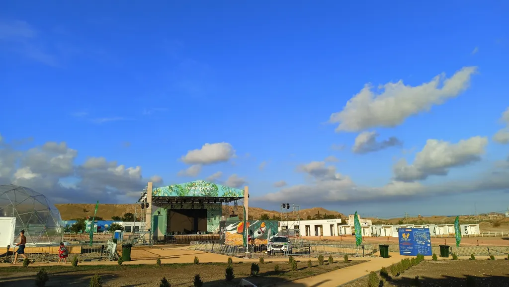 Уютный домик с видом на море