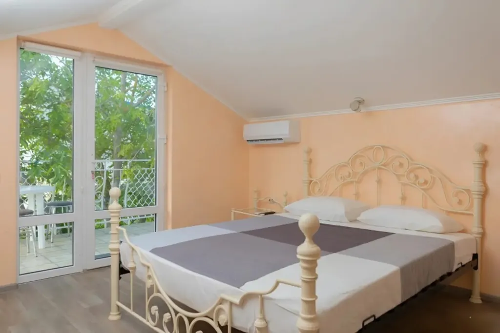 Квартира Комната — аренда посуточно в Заозёрное