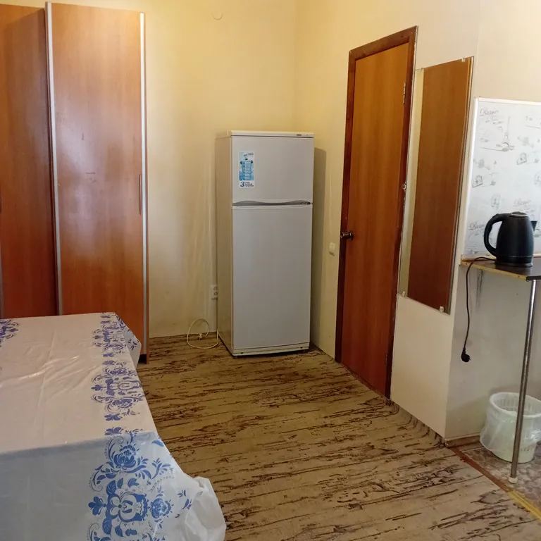 2 комнатный номер со своей кухней, кондиционером, телевизором, душем