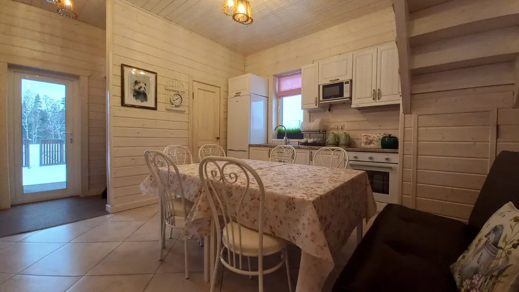 Дом с сауной на краю леса