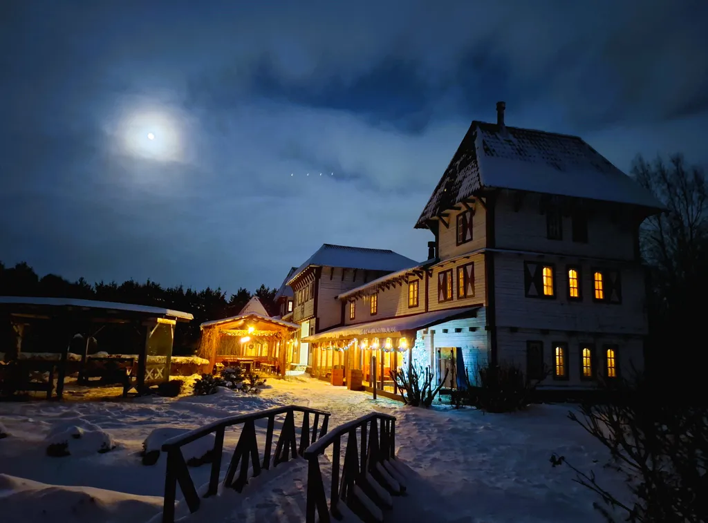 Дом-замок для большой компании