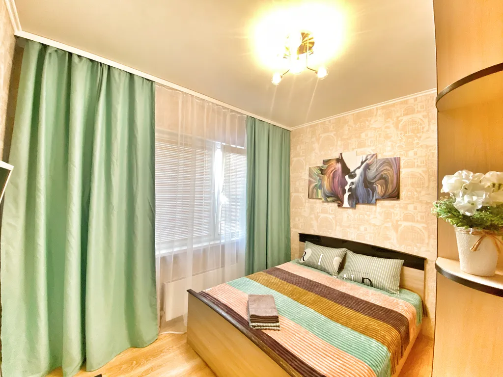 Уютная 1-комнатная квартира — аренда посуточно в Сургут