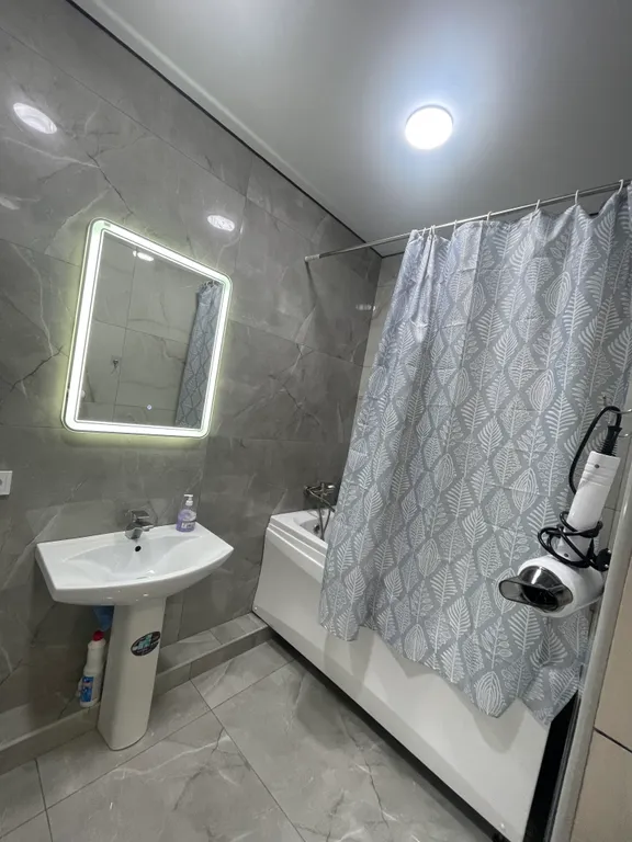 Квартира 2-комнатная Квартира — Махачкала