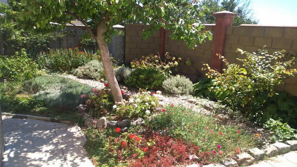 Уютная дача в черте города для отдыха