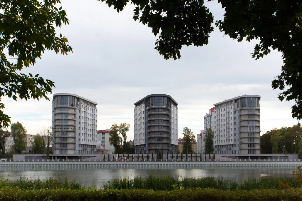 Очень большая квартира на берегу озера рядом с островом Канта