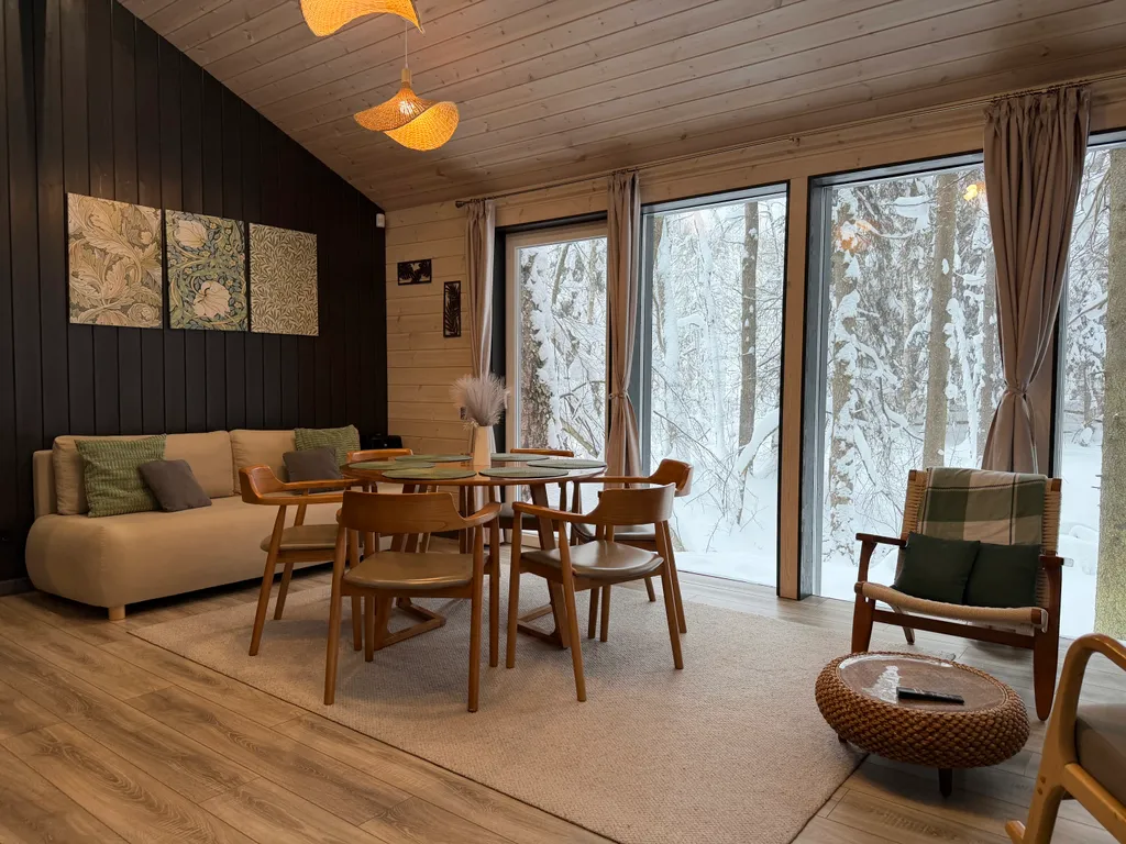 Тихий дом с камином и сауной