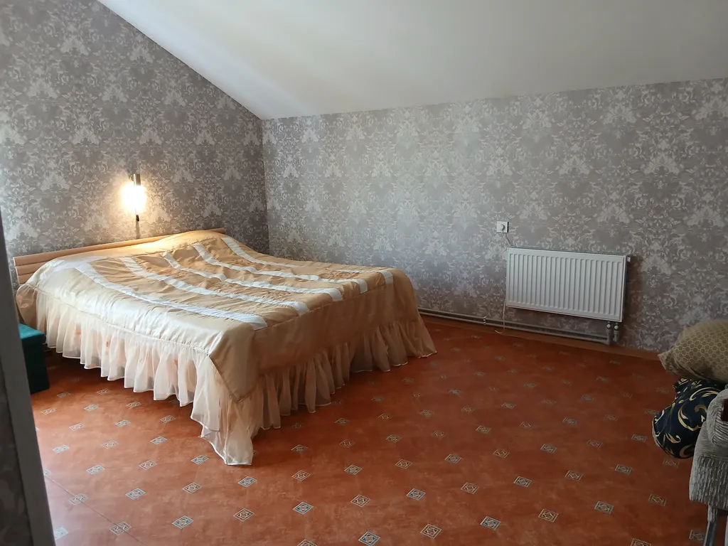 Коттедж Дом находится на частной территории, есть стоянка автомобильная — аренда посуточно в Зеленоградск