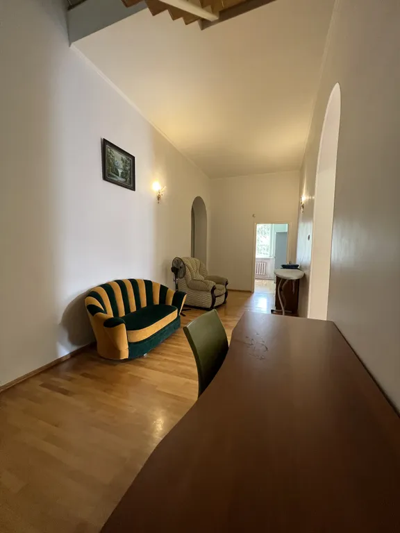 6-комнатный Дом