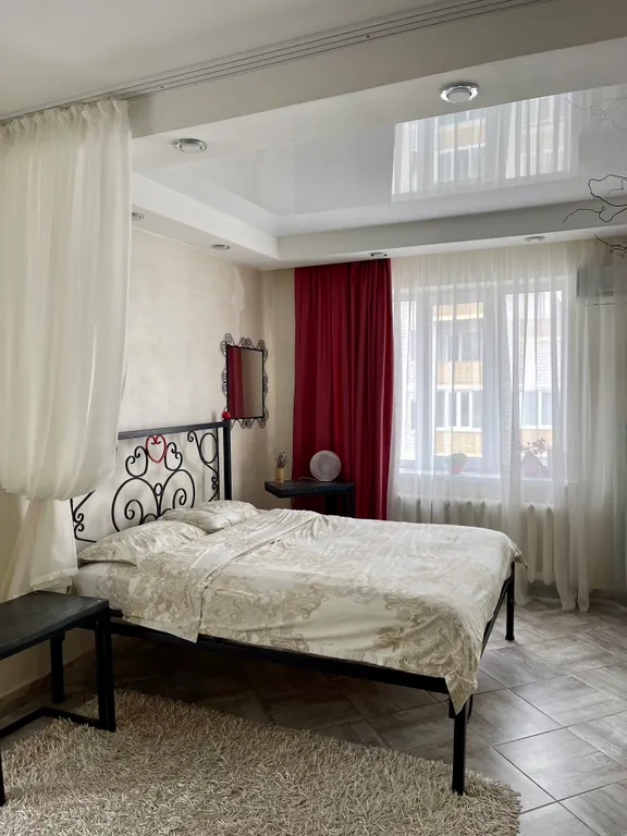 Большая однокомнатная квартира в центре города