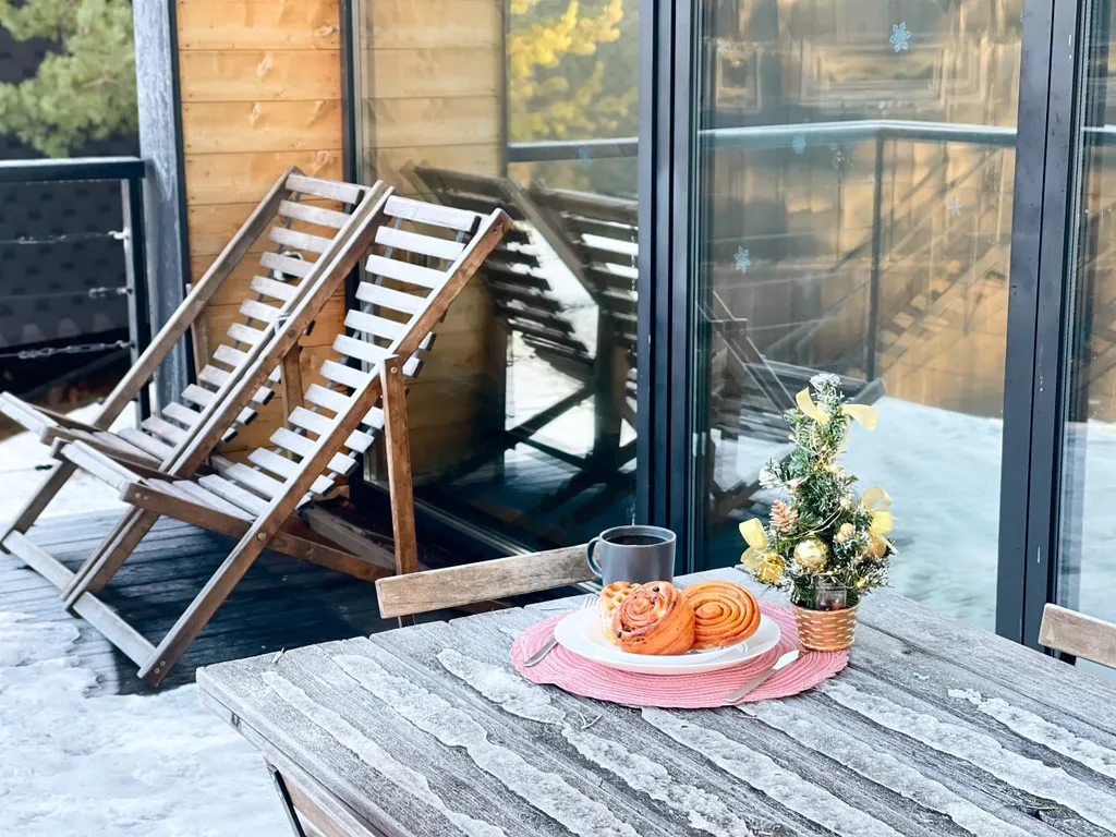 Большой загородный дом