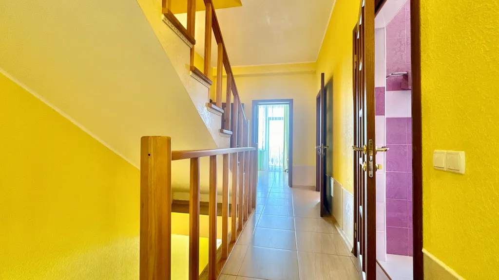 Дом с бассейном в Аутке