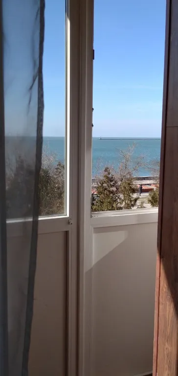 Квартира у моря, набережная