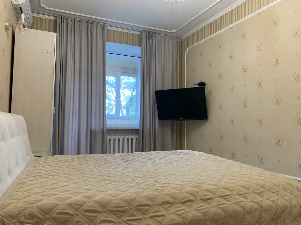 Трехкомнатная квартира посуточно в Тюмени